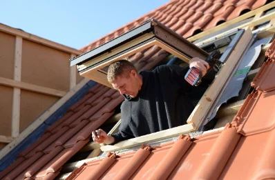 Pose de fenêtres de toit Velux à Montenach